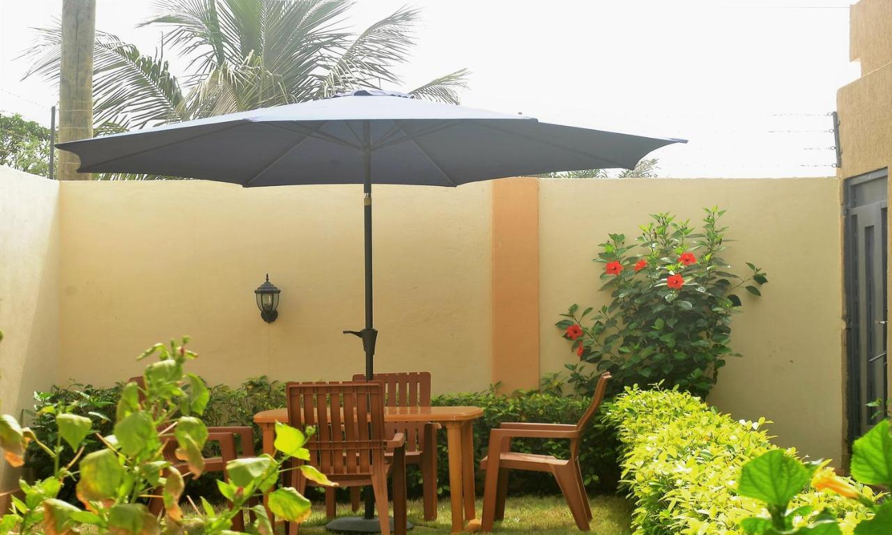 Villa Beach Avepozo 로메 외부 사진